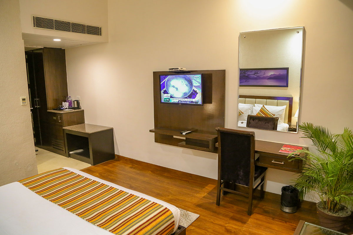 Luxury-Deluxe-Image-2